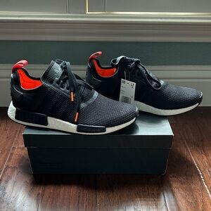 🔥Adidas Men's Black and Orange NMD_R1 Sneakers🔥